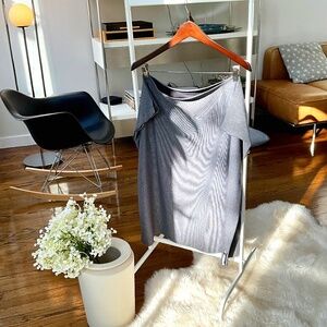 LULU LEMON black and white thin-striped scarf/wrap